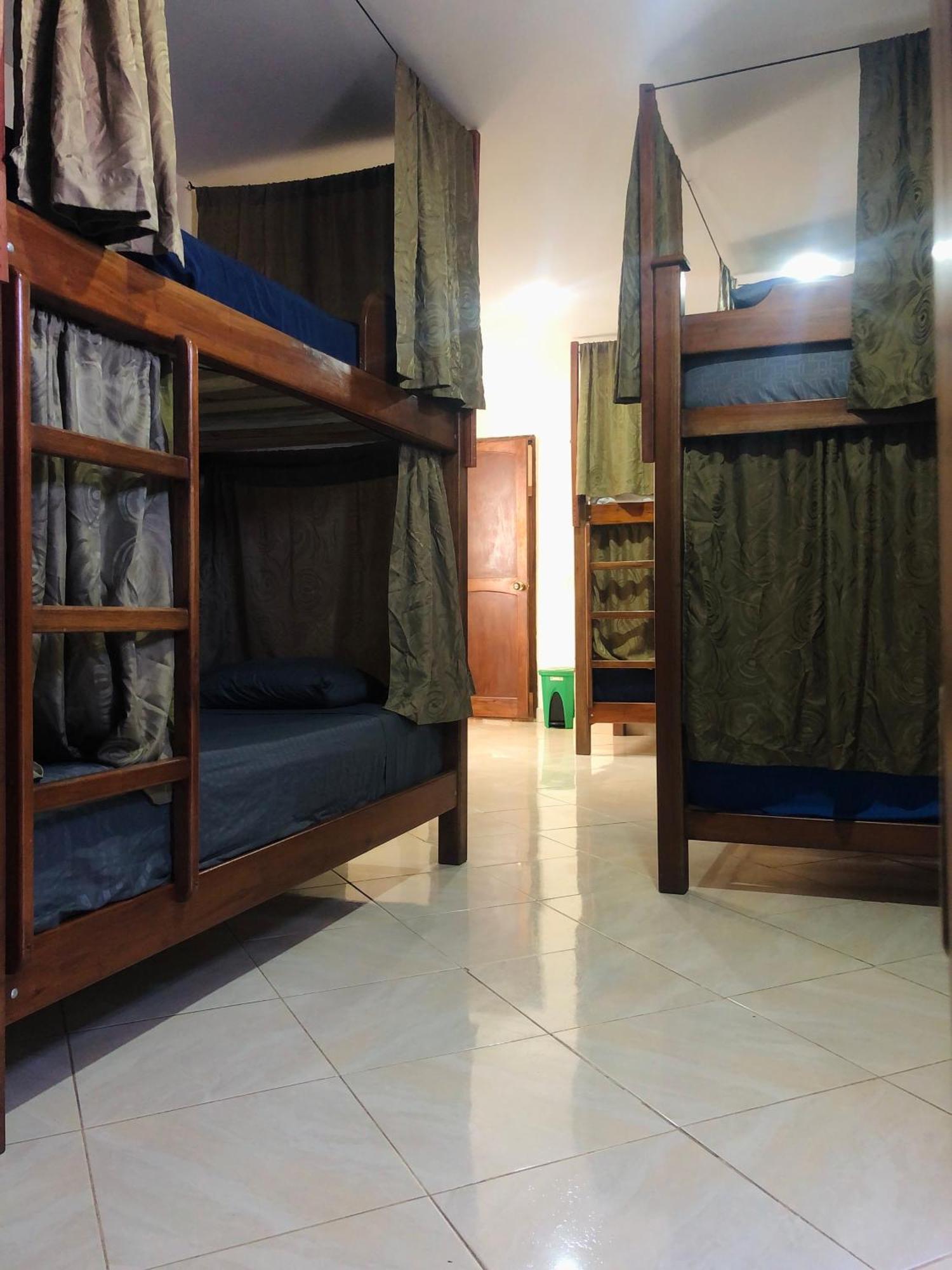 Lake View Hostel Guatape Exterior photo